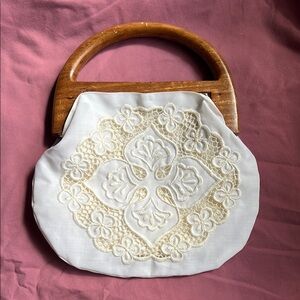Vintage Elegant Cream Embroidered Handbag